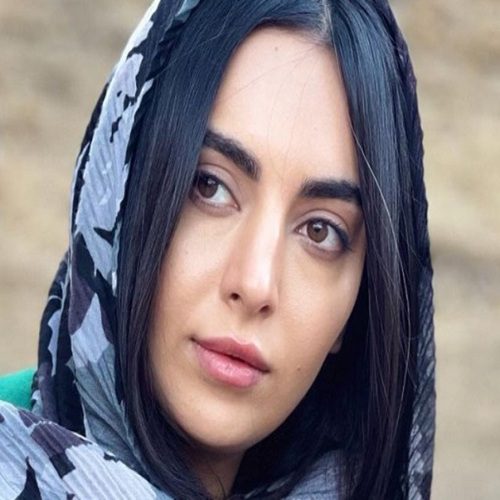 کاور عکس پادکست انگیزشی کوتاه با صدای زن اینستاگرام