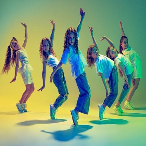 کاور عکس آهنگ خوشگلای من توجه کنن