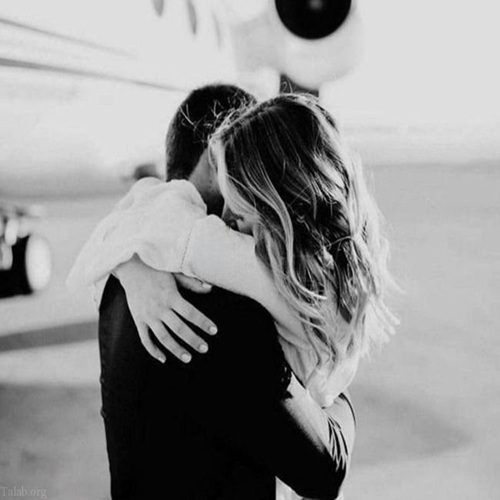 کاور عکس آهنگ به آغوش تو محتاجم بغل کن خستگی هامو با صدای زن